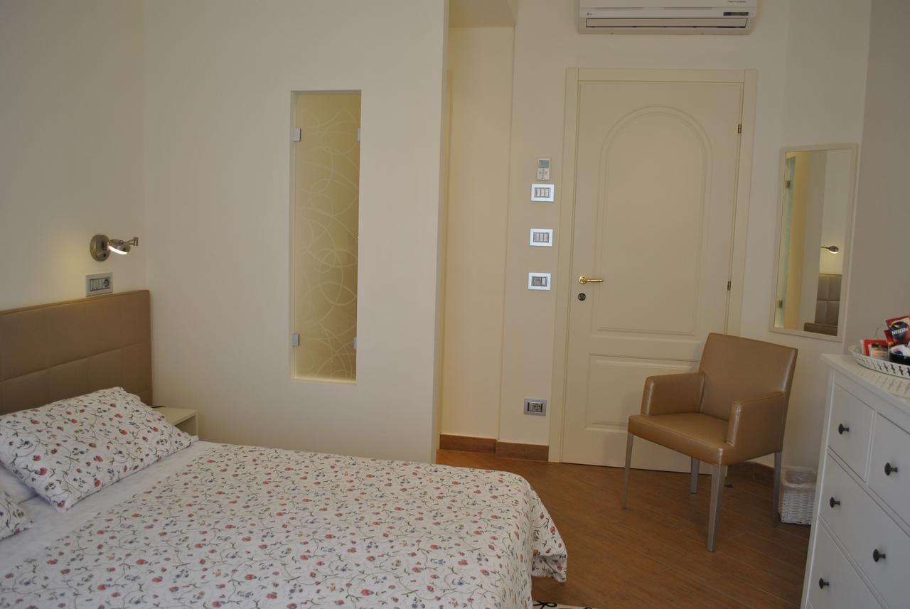 Hotel Residence Baiadelsole Laigueglia Exteriör bild